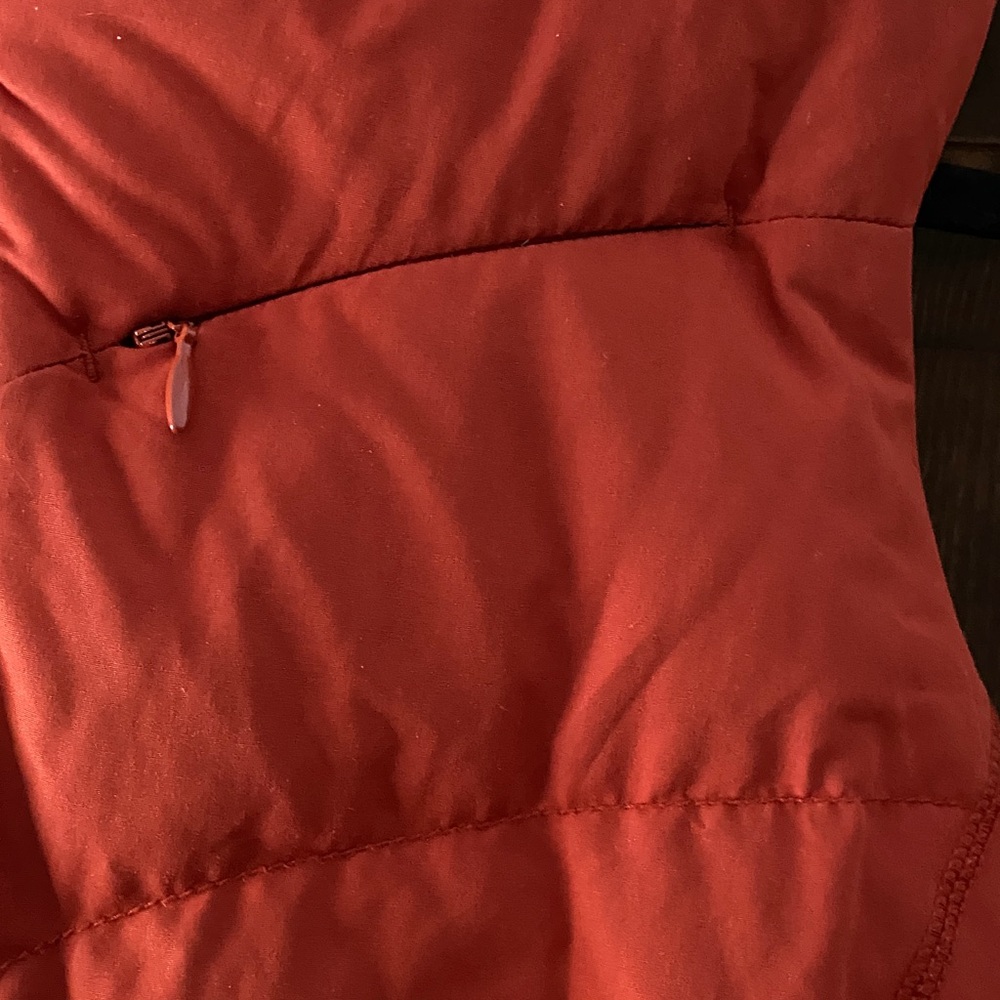 Athleta burnt orange down puffer hooded vest medium - Picture 2 of 8